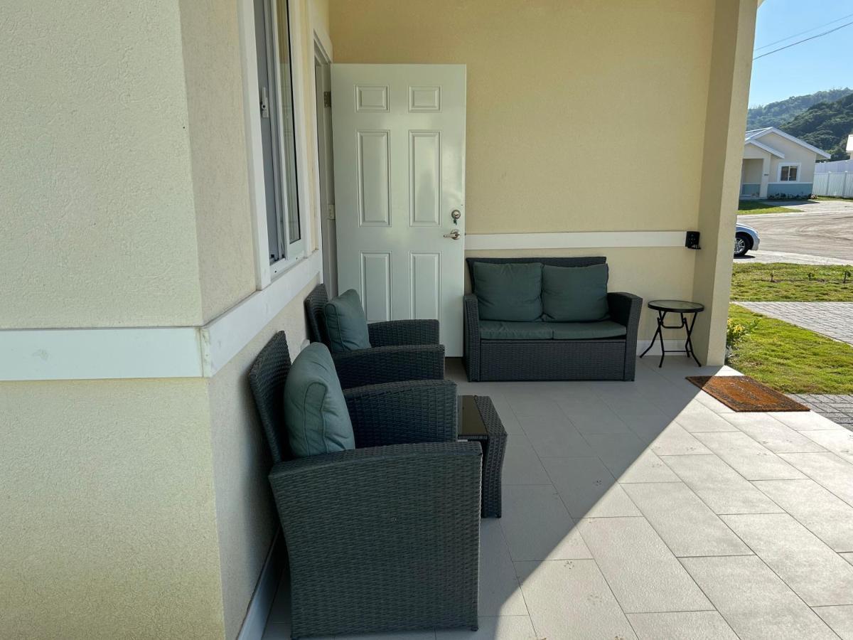 Seamist Villa @Oceanpointe Lucea Comfy 2Br W/Pool Gym & Parking Kültér fotó
